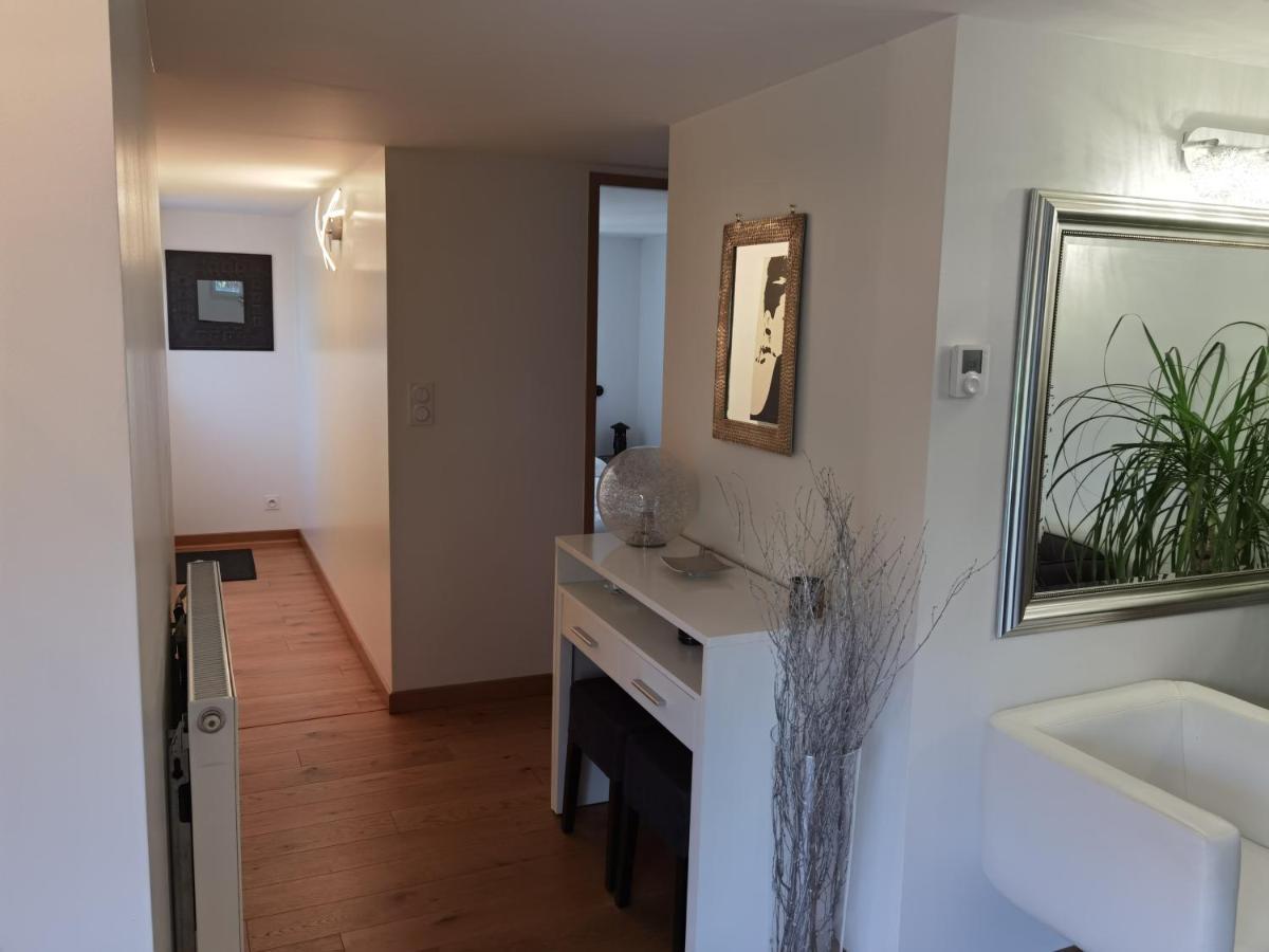 Tres Bel Appartement Avec Vue Sur Les Montagnes Saint Ismier Exterior photo